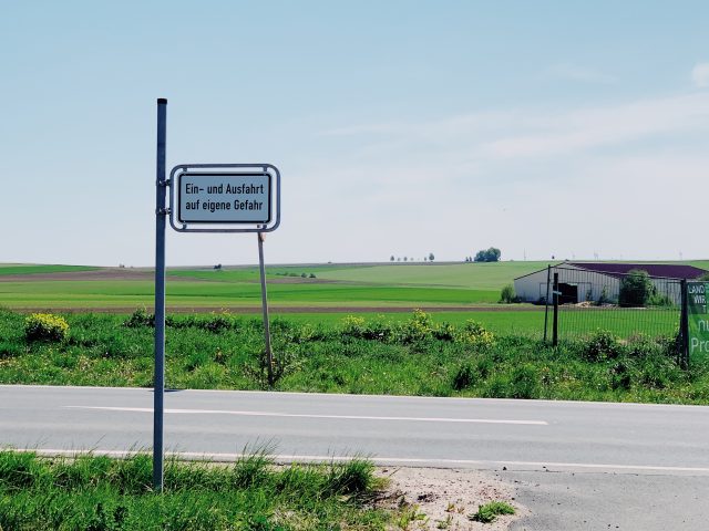 Und das im öffentlichen Verkehrsraum. Wer hätte das gedacht.