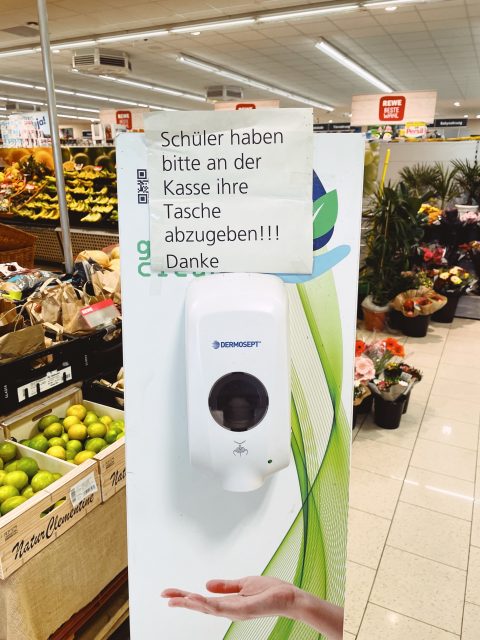 Ihr Geld bitte ebenfalls!