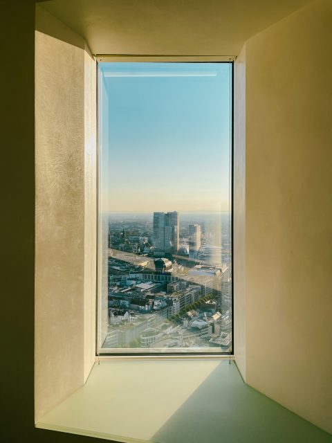 Zimmer mit Aussicht: Deutsche Bank-Türme