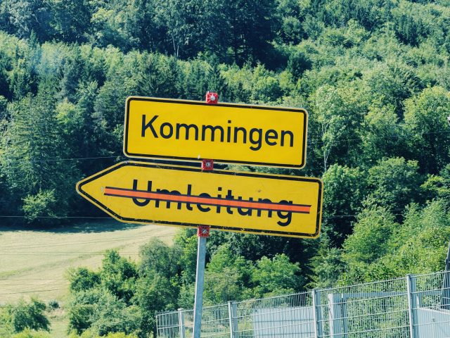 Was soll uns dieses Verkehrsschild sagen?